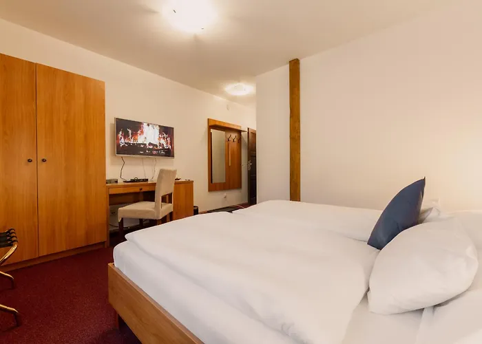 Hotel 4 4*