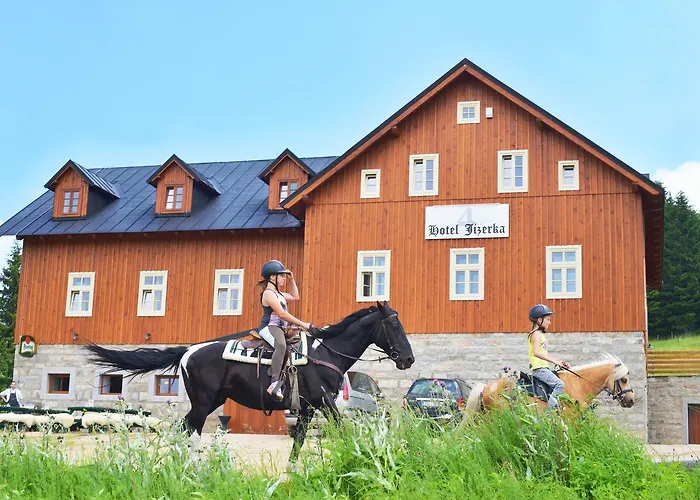 4 Hotel 4*